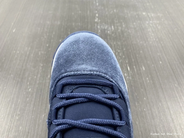 Kicked Out Shoe Store 11 Jordan Midnight Air Navy Velvet AR0715-441 WMNS 0815
